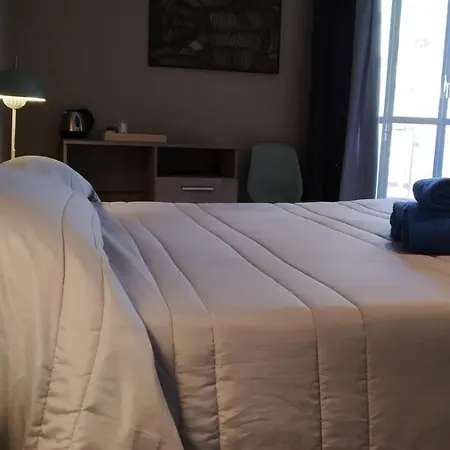 Πανσιόν Cconforthotels Suite&Chic 3*