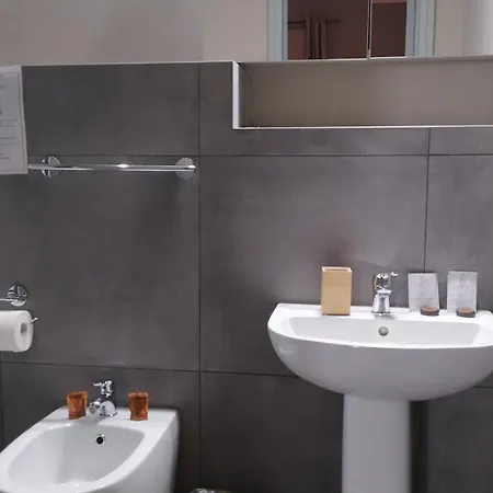 Πανσιόν Cconforthotels Suite&Chic 3*